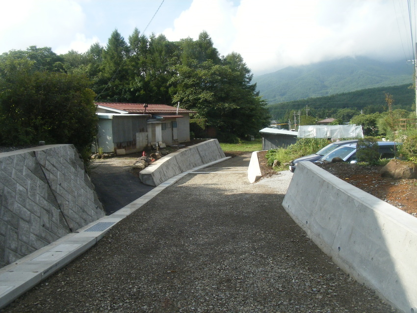 富士舗装興業株式会社 道路改良工事2011年